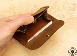 Leather compact purse